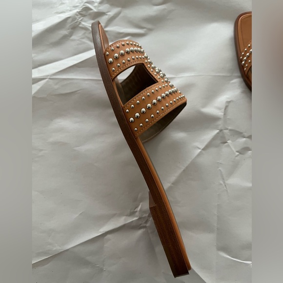 Hermes Oran Studded Sandal - Picture 4 of 15